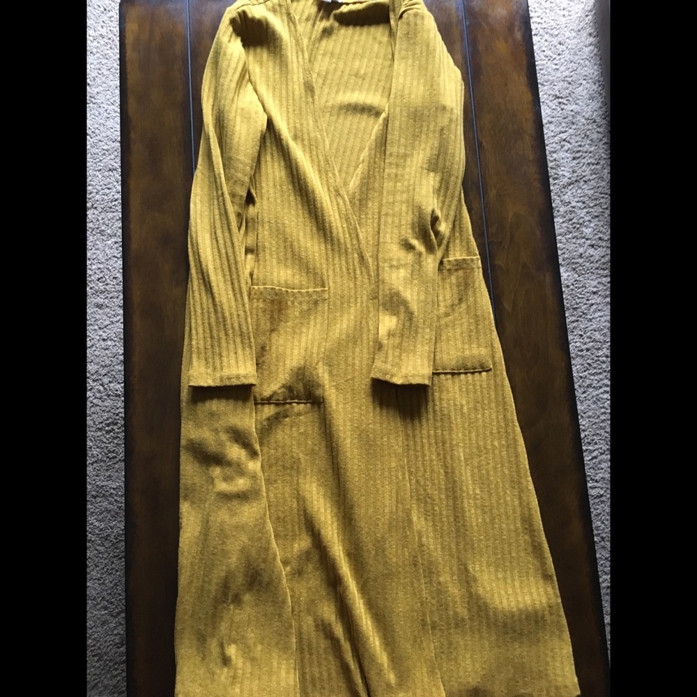 Large mustard LuLaRoe Sarah duster